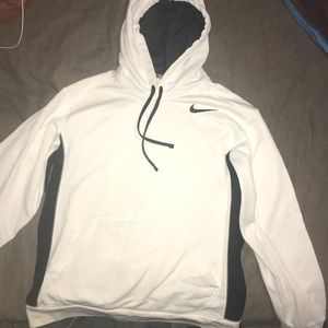 Nike thermal fit hoodie
